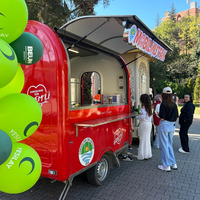 Yeşilay Başkanı Nail Altıntaş'tan "Yeşilfest" teşekkürü:
"Gençlerimizin ene...