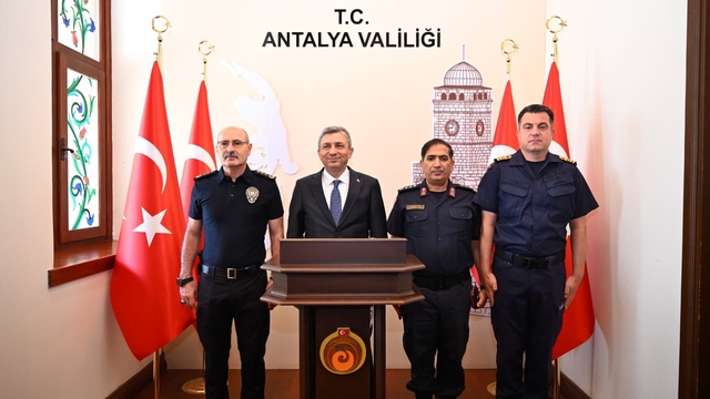 Vali Şahin: "Hedefimiz Antalya'da deniz hep temiz"