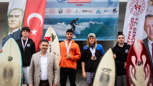 Türkiye Dalga Sörfü Şampiyonası Samandağ'da tamamlandı