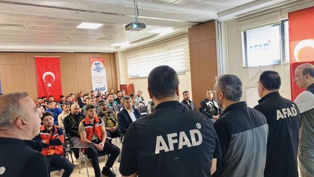 Elazığ'da Orman Bölge Müdürlüğü personeline afet eğitimi