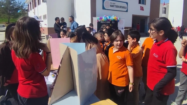 Sinop'ta öğrenciler İngilizceyi eğlenerek öğrendi