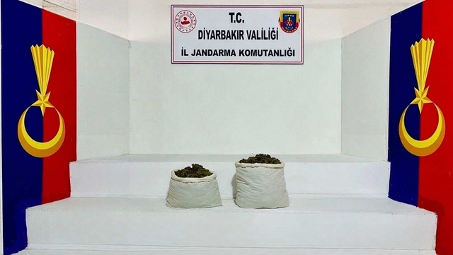 Diyarbakır'da 198 kilo esrar ele geçirildi