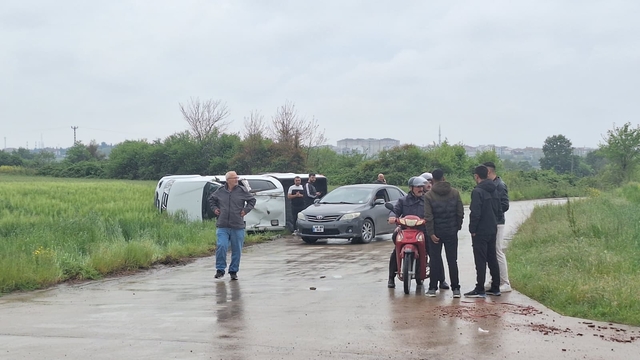 Samsun'da devrilen kamyonetteki 2 kişi yaralandı