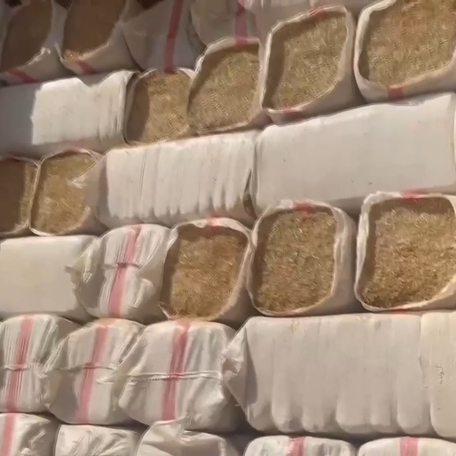 Saman balyalarının 40 bin paket kaçak sigara ele geçirildi