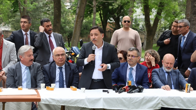 Vali Çiçek: "Engellilerin yaşamını daha da kolaylaştırmak için hep beraber mücadeleler içerisindeyiz"
Anadolu Sosyal Sorumluluk Derneği'nde Engelliler Haftası etkinliği düzenlendi