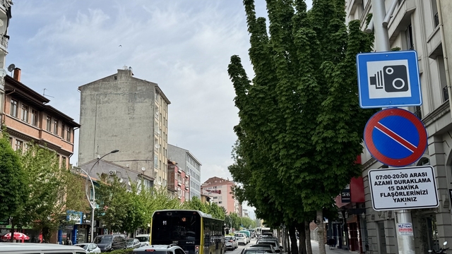 Çorum Belediyesi'nden trafik yoğunluğuna karşı süreli park uygulaması