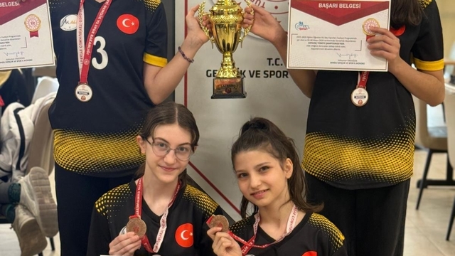 Mehmet Akif Ersoy Ortaokulu Türkiye 4'üncüsü oldu