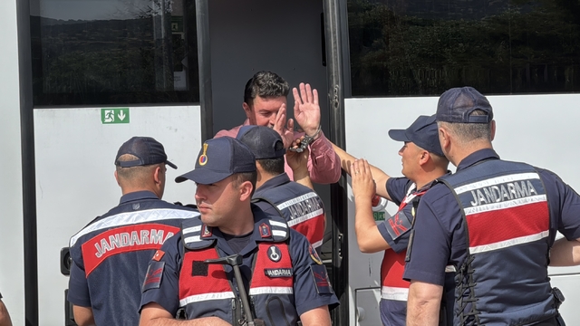 Bodrum'da CHP'li belediye meclis üyesi ve eski il yöneticisine "rüşvet" suçundan 5'er yıl hapis