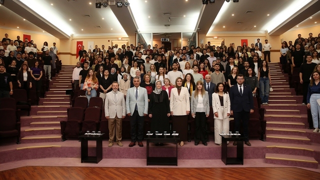 Gençliğin Üretim Çağı Projesi'nin kapanış etkinliği MCBÜ'de yapıldı
Cumhurbaşkanlığı himayesinde yürütülen proje ile binlerce öğrenci iş hayatına hazırlandı