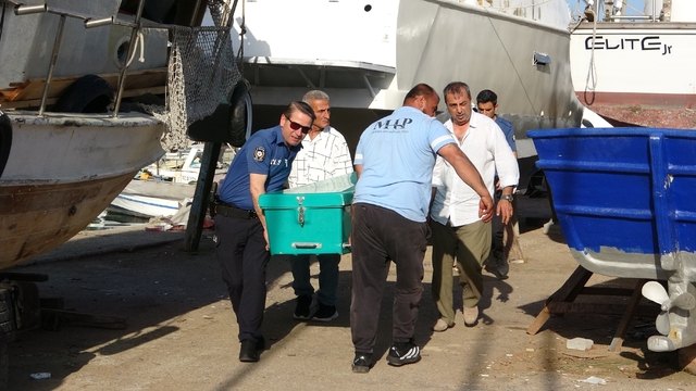 Mersin'de balıkçı barınağında erkek cesedi bulundu