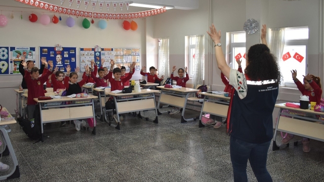 Bayburt'ta öğrencilere gıda güvenilirliği ve su verimliliği anlatıldı