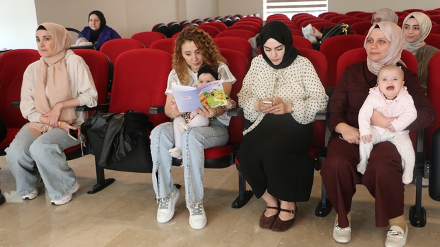 Diyarbakır'da lohusa anneler için bilgilendirme toplantısı düzenlendi