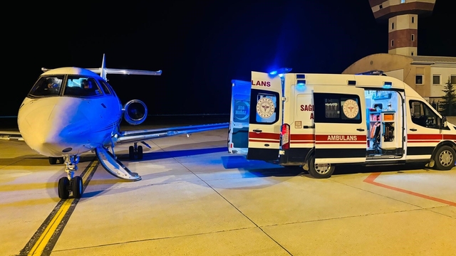 Ağrı'da kalp yetmezliği tanısı bulunan çocuk, uçak ambulansla Ankara'ya sevk edildi