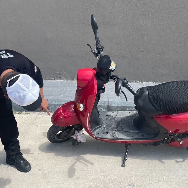Karaman'da elektrikli bisiklet devrildi: 1'i ağır 2 yaralı