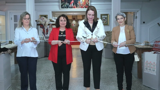 Eskişehir Olgunlaşma Enstitüsü'nde Anneler Günü Sergisi