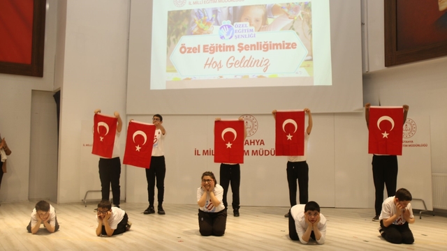 Kütahya'da Engelliler Haftası'na özel "Özel Eğitim Şenliği"