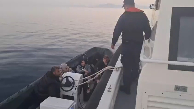 Mobil radar tespit etti, yakalandılar
