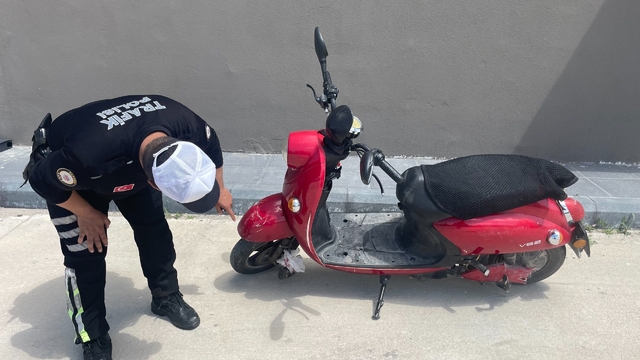 Karaman'da elektrikli bisiklet devrildi: 1'i ağır 2 yaralı