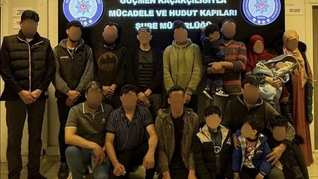 Bursa'da göçmen kaçakçılığı operasyonu: 18 kaçak göçmen yakalandı