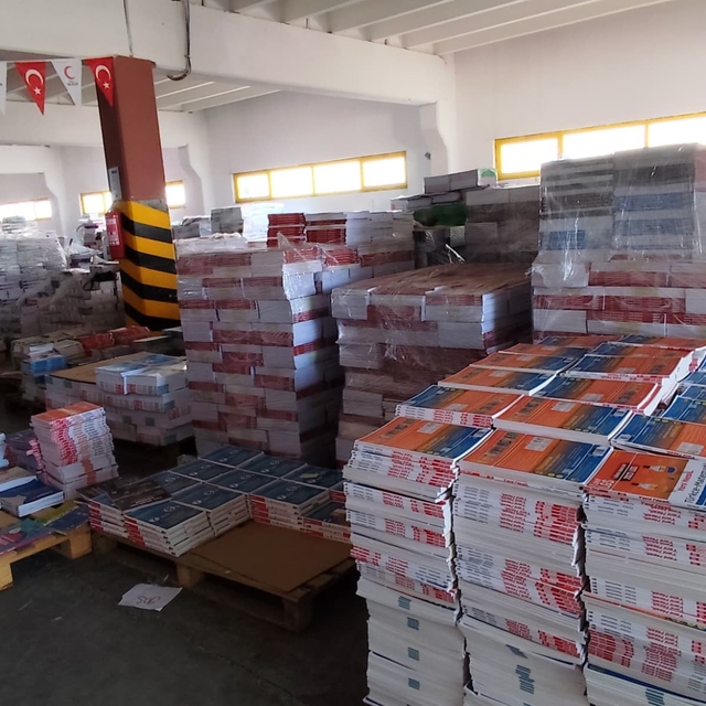 NEVADER'den doğu illerindeki öğrencilere kaynak kitap desteği
