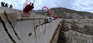 Türkiye'nin ikinci en yüksek barajında adrenalin