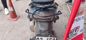 Motosiklet devrildi: 1 yaralı