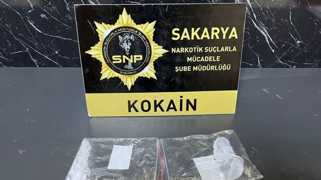 Sakarya'da uyuşturucu ticareti yaptığı iddiasıyla yakalanan zanlı tutuklandı