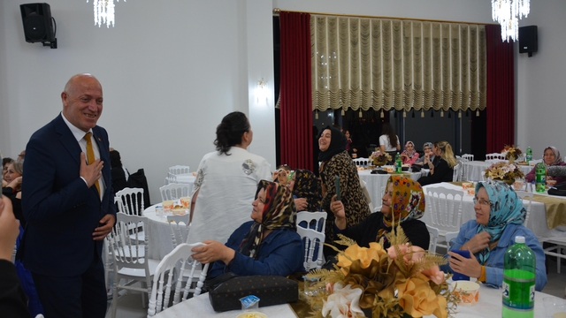 Başkan Kumral, Babadağlıları anneleri ağırladı