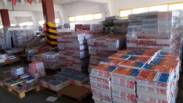 NEVADER'den doğu illerindeki öğrencilere kaynak kitap desteği