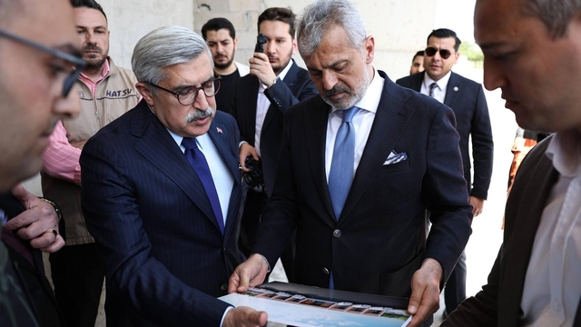 Başkan Öntürk, Reyhanlı'daki otogar projesini inceledi