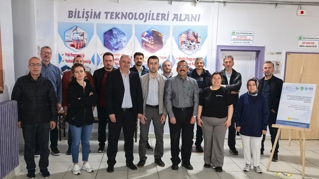 Öğretmenlere dijital dönüşüm eğitimi