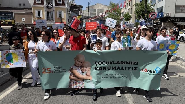 Lösemi çocuklar için Tekirdağ'da farkındalık yürüyüşü yapıldı