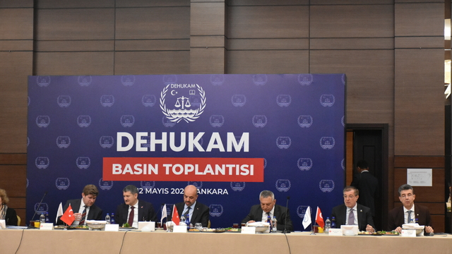 DEHUKAM, "Türk deniz yetki alanları kanunu taslağı"na ilişkin basın toplantısı düzenledi: