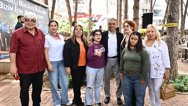 Muratpaşa'da engeller dayanışmayla aşılıyor