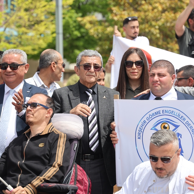 Kırşehir'de engelli bireyler için sessiz yürüyüş düzenlendi