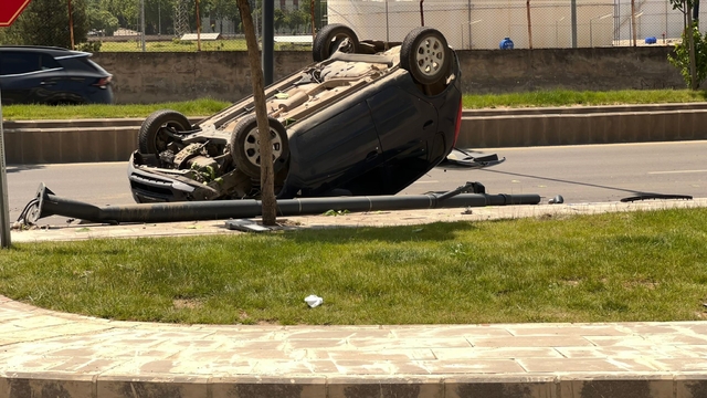 Batman'da takla atan otomobilin sürücüsü yaralandı