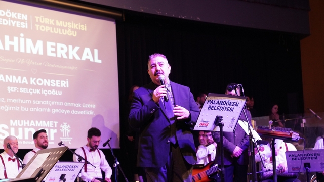 İbrahim Erkal'a vefa gecesine yoğun ilgi