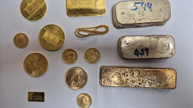 113 bin euro değerinde kaçak altın, komşuya takıldı