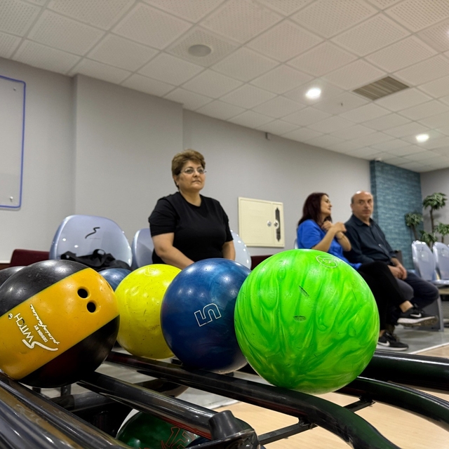 Çorum'da anneler bowling etkinliğinde buluşturdu