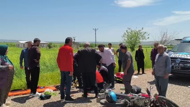 İki motosiklet çarpıştı: 2 yaralı