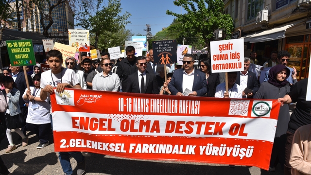 Siverek'te Engelliler Haftası kapsamında farkındalık yürüyüşü düzenlendi