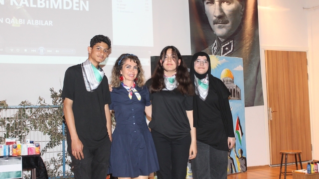 Lise öğrencileri "Filistin'in gözyaşları"nı sahneye taşıdı