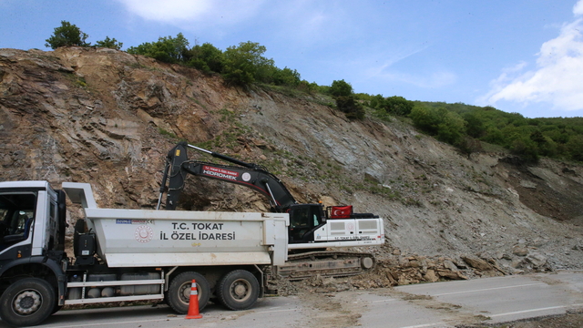 Tokat'ta çökme oluşan Ballıca Mağarası yolunda çalışma başlatıldı