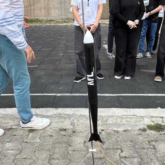 TEKNOFEST'te ikinci olan Artvin Fen Lisesi öğrencileri roket projesiyle bu...