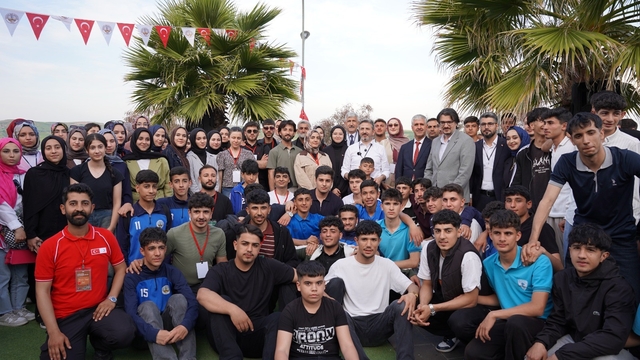 Kahta Belediyesi Gençlik Meclisi'nden kariyer buluşması