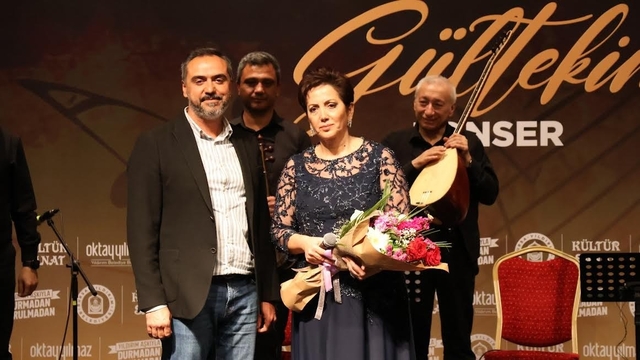 Yıldırım'da türkü şöleni
Yıldırım Belediyesi, Türk Halk Müziği'nin sevilen sanatçısı Aysun Gültekin'i Bursalılarla buluşturdu