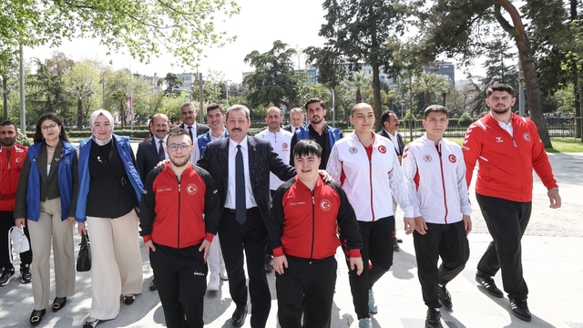 Samsun'da "Bugünün Gençleri, Geleceğin Yöneticileri" etkinliği