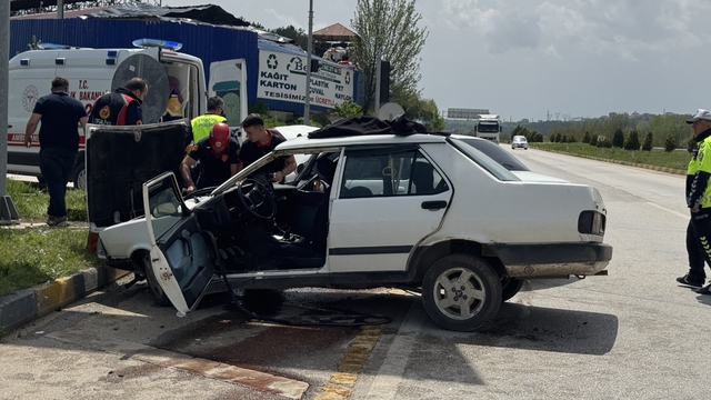 Kastamonu'da iki otomobilin çarpıştığı kazada 8 kişi yaralandı