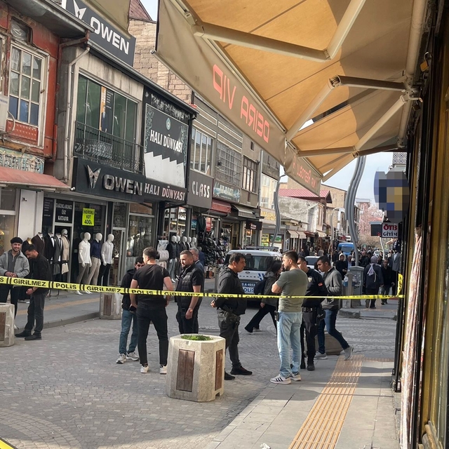 Van'da sokak ortasında silahlı saldırı: 1 yaralı
