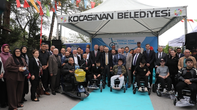 Başkan Çolakbayrakdar: "Engelli vatandaşlarımız bizin için ayrıcalıktır"